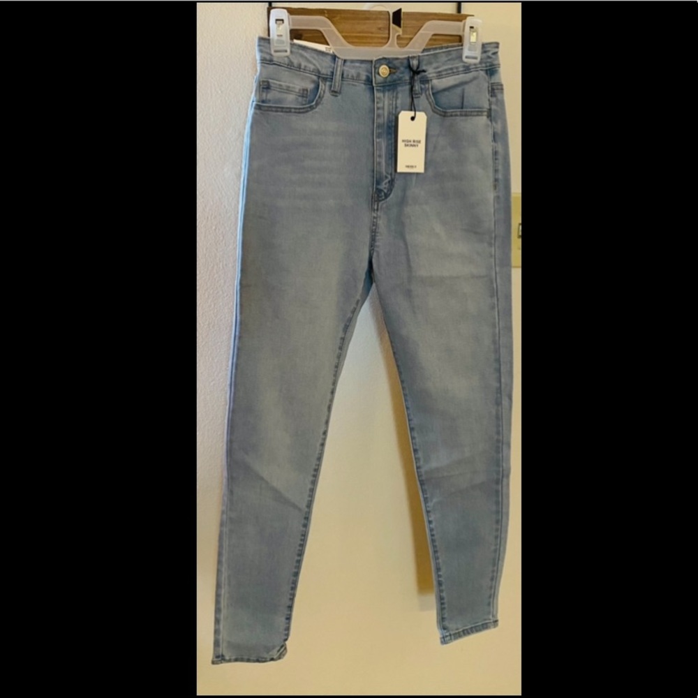 Forever 21 High Rise Skinny Jeans - Medium Blue